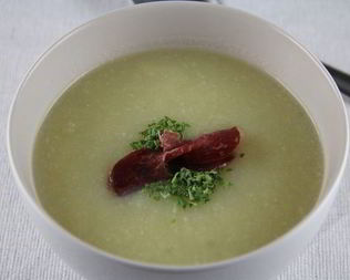 Суп-пюре из сельдерея и лука-порея