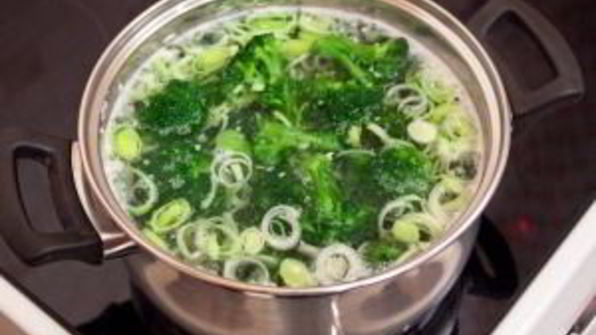 суп-пюре с брокколи и куриным филе