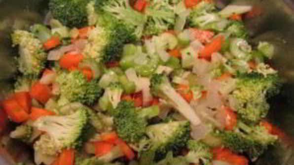 вегетарианский суп-пюре из брокколи