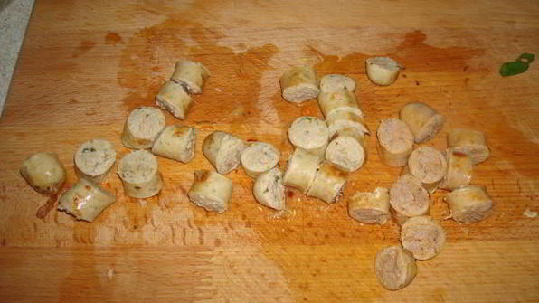 суп с фасолью и колбасками