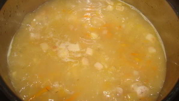 суп с фасолью и колбасками