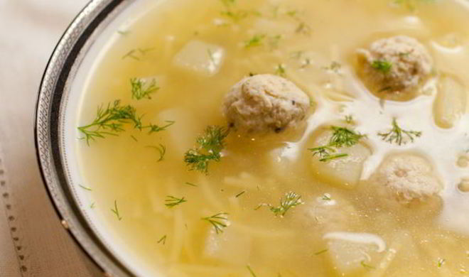 Суп с фрикадельками из индейки