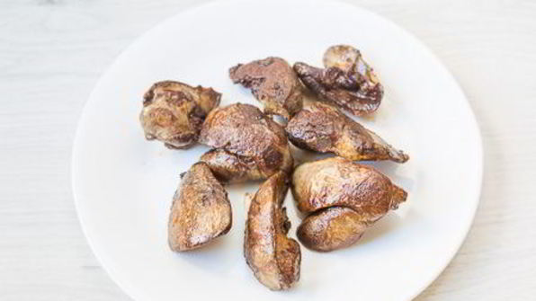 суп с куриными потрошками и баклажаном