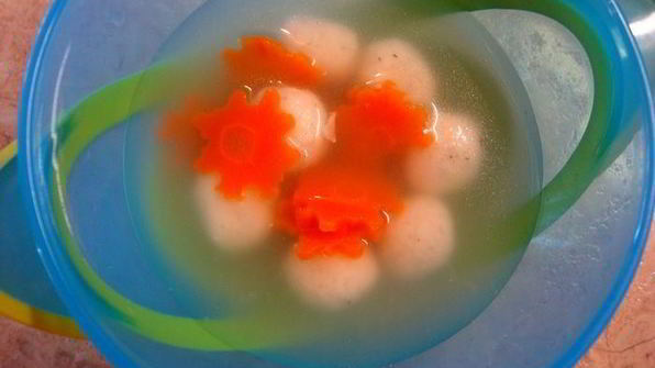 суп с сырными клецками из манки детям