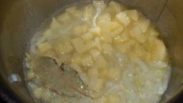 суп с цветной капустой и картошкой