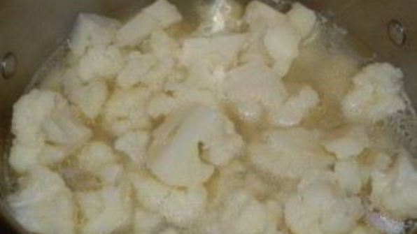 суп с цветной капустой и картошкой