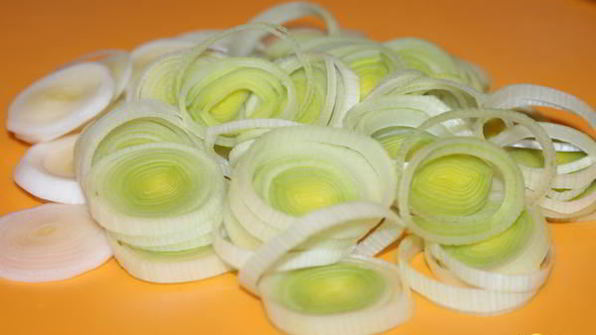 суп со свининой и лапшой удон