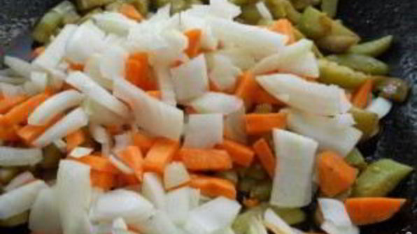 суп со свининой и овощами