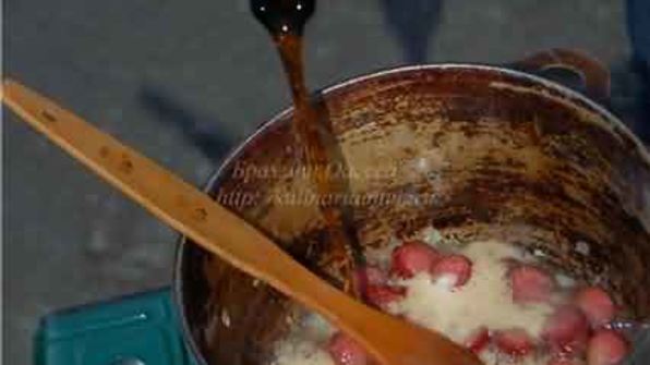 баварский пивной сырный суп с копчеными колбасками