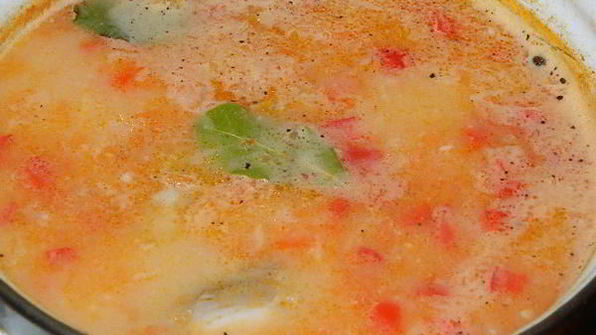 сырно-томатный суп на курином бульоне