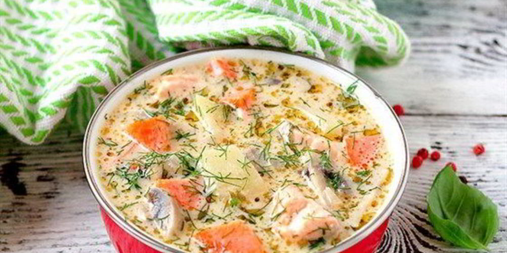 Рецепт сырного супа с форелью и грибами