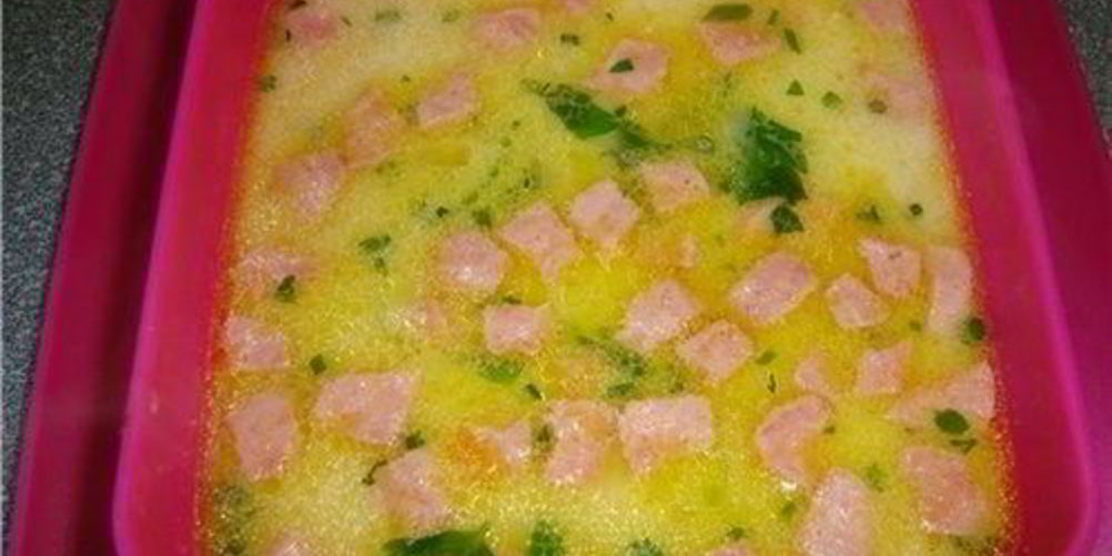 Рецепт сырного супа с колбасой