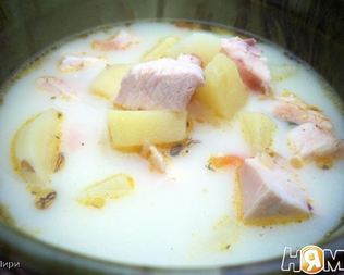 Сырный суп с копченой курицей