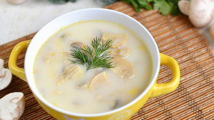 Сырный суп с курицей и грибами