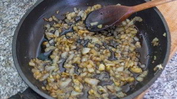 сырный суп с рисом и куриными кнелями