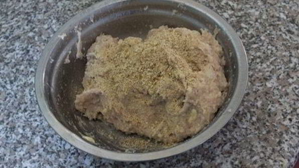 сырный суп с рисом и куриными кнелями