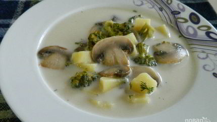 Сырный суп с шампиньонами и брокколи