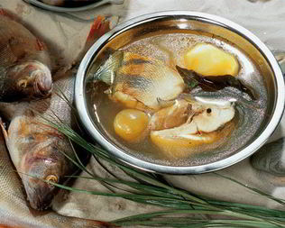 Рыбацкая уха из судачков