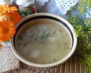 Рыбный суп уха из леща