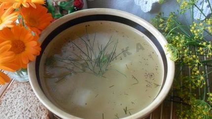 Рыбный суп уха из леща