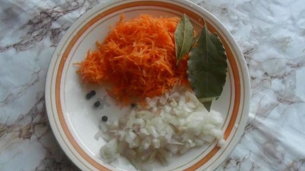 рыбный суп уха из леща