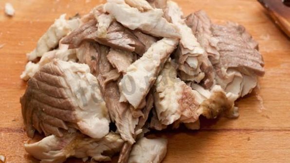 рыбный суп уха из осетра