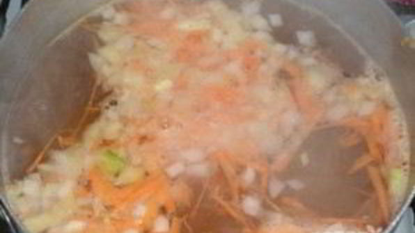 уха из рыбных консервов