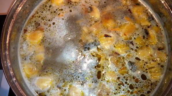 уха с грибами