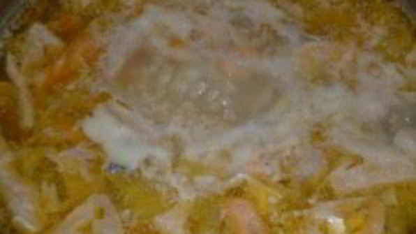 уха с пшеном и картошкой