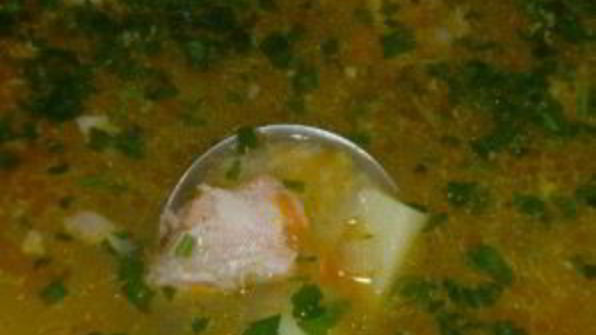 уха с пшеном и картошкой
