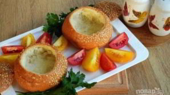 уха в хлебном горшочке