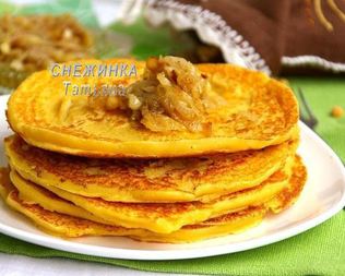 Блины гороховые с луковым конфитюром