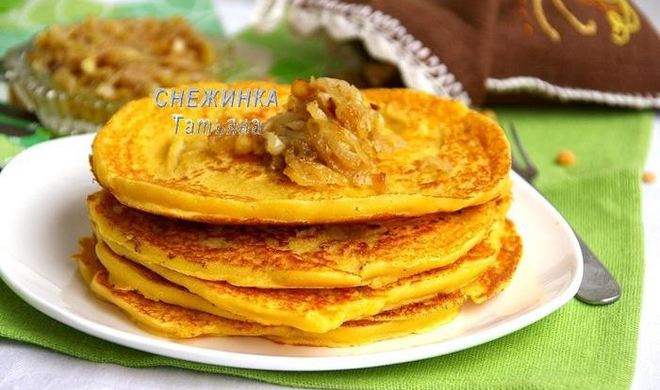 Блины гороховые с луковым конфитюром