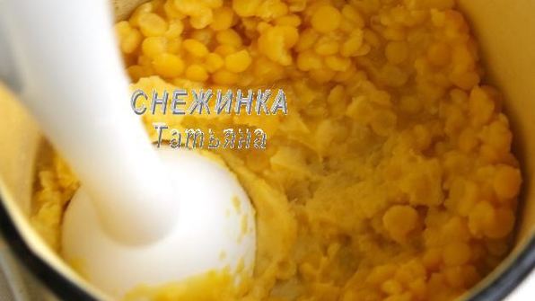 блины гороховые с луковым конфитюром