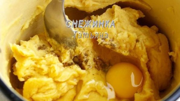 блины гороховые с луковым конфитюром