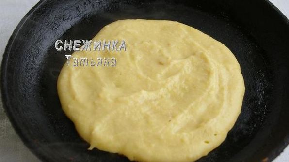 блины гороховые с луковым конфитюром