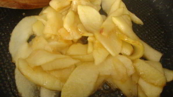 блины с карамельными яблоками