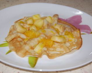 Ромовые блинчики с фруктами