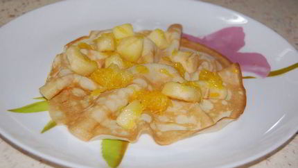 Ромовые блинчики с фруктами