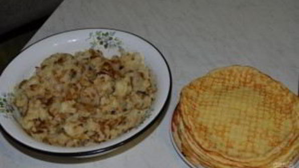 вегетарианские блинчики с картофельной начинкой