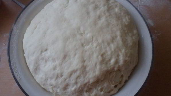 булочки аппетитные с сыром и ветчиной