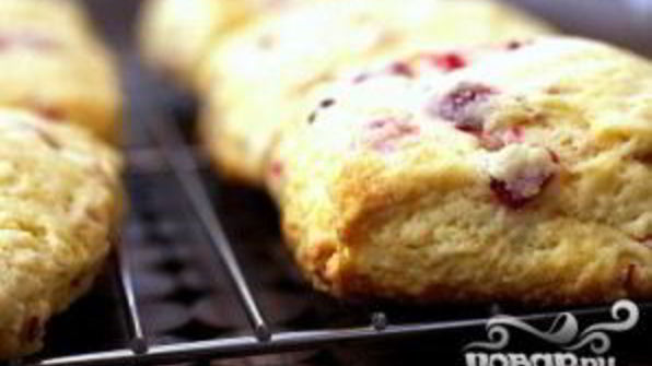 булочки с клюквой и лимоном