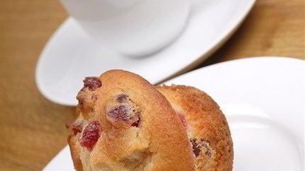 Булочки с вишней