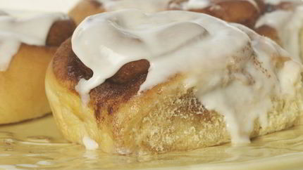 Булочки с яблоками из дрожжевого теста