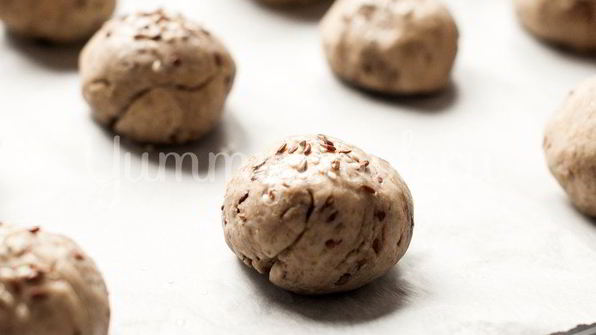 булочки со льном и кунжутом