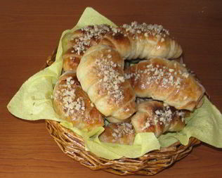 Круассаны с ананасами