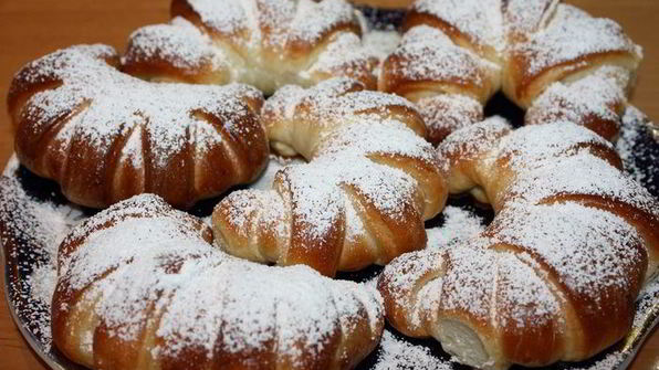 круассаны с кремом патисьер