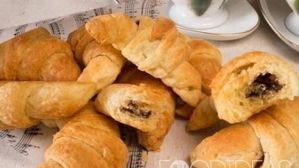 Круассаны с ореховой начинкой