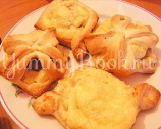 Плюшки из слоеного теста