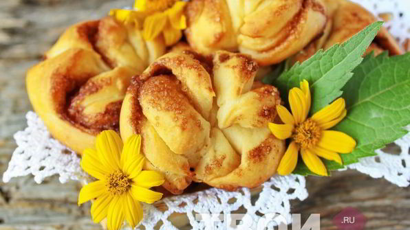 плюшки с корицей